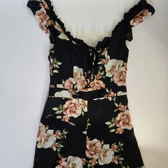 Revolve Likely Marlena Jumpsuit in Black Multi floral like new size 2 - Picture 5 of 10